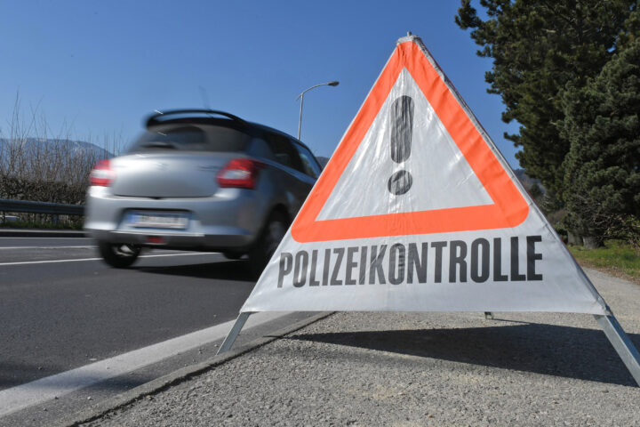 Halt Polizei