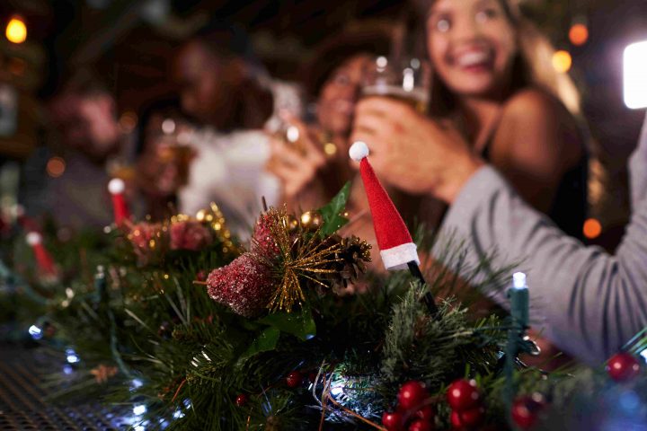 Alkohol-Absturz auf der Weihnachtsfeier: Wie Apps das verhindern können
